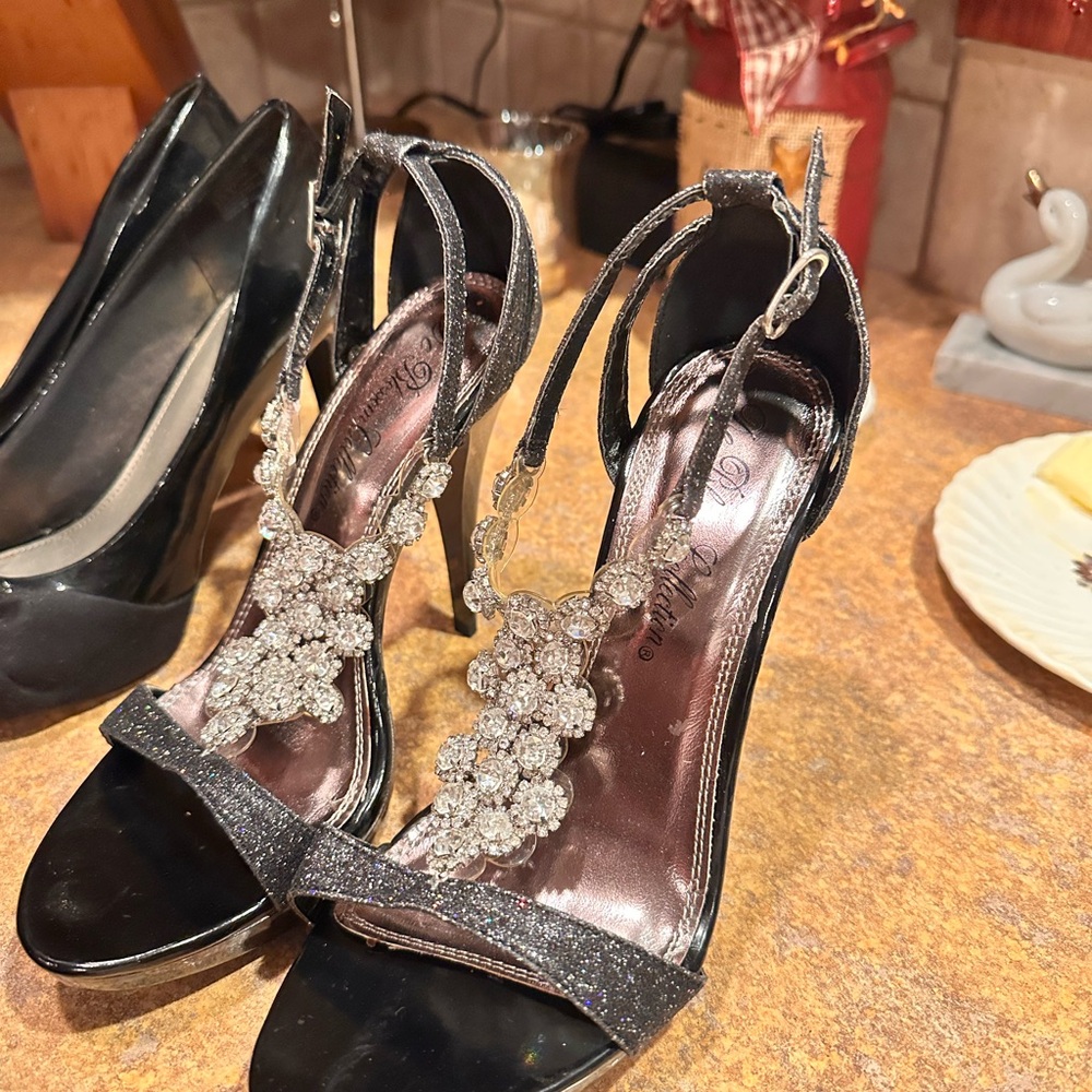 Elegant Black Strappy Heels with Crystal Embellishments